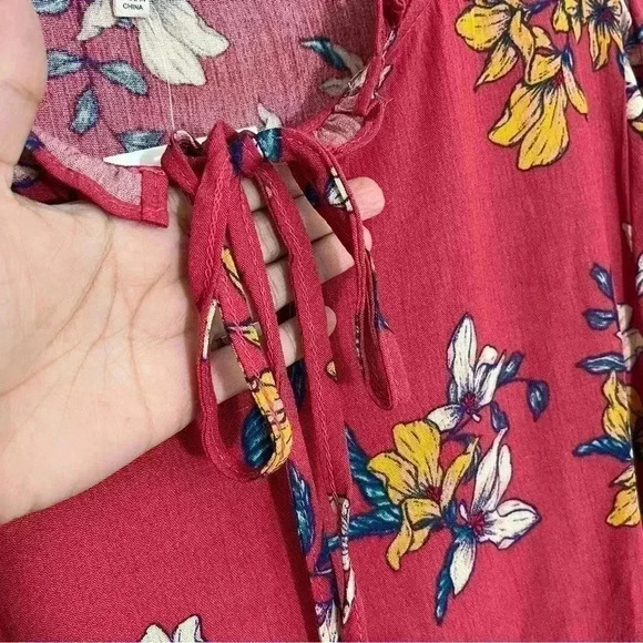 EASEL Raspberry Baby Doll Floral Top | size small - Picture 3 of 6